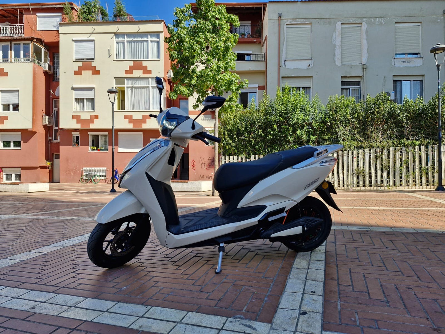 FH-2000W, 70km/h, Rrota 12 inç, me output fuqie super të qëndrueshme!