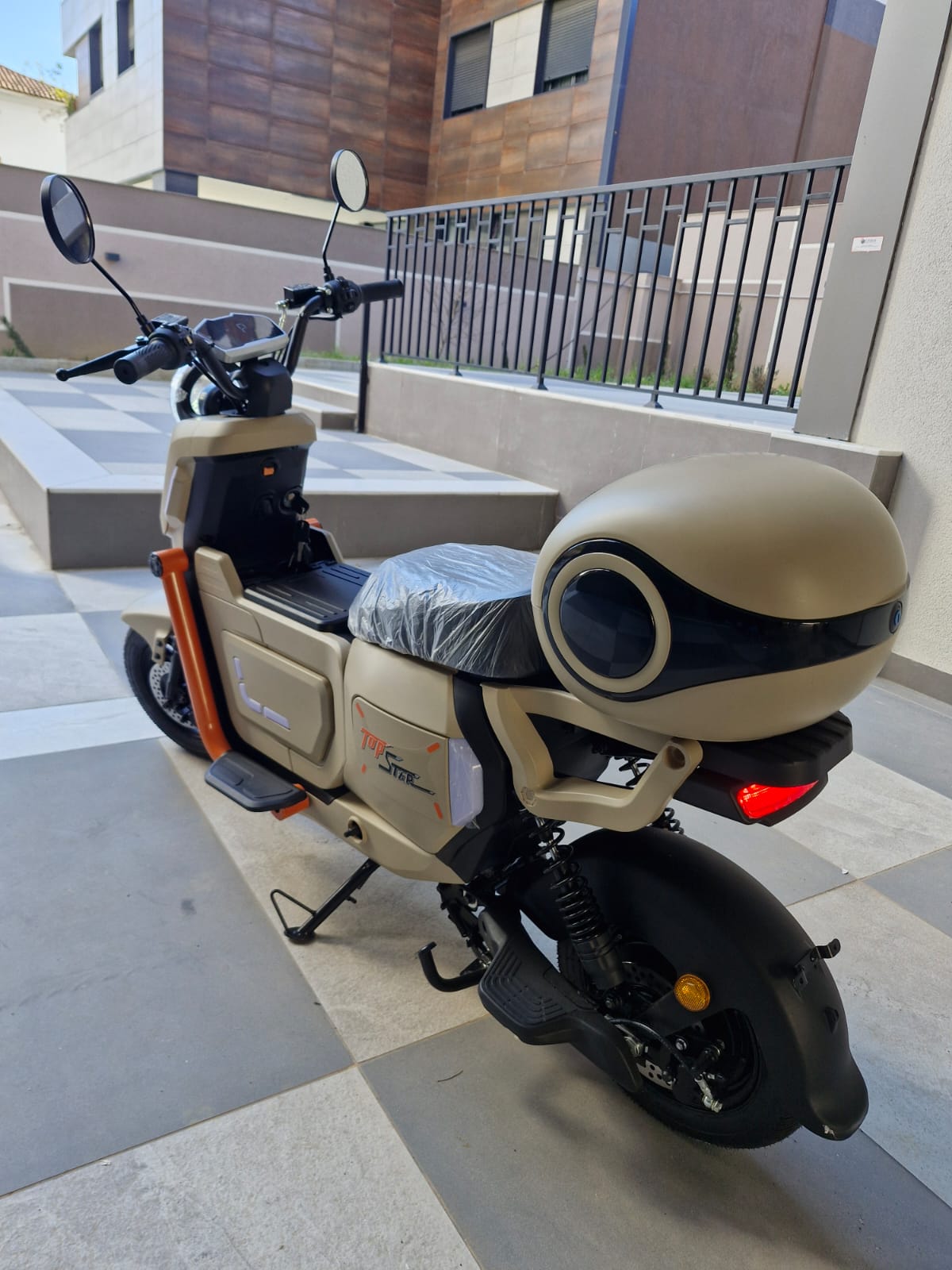 U2 Electric motor cycle 1200W